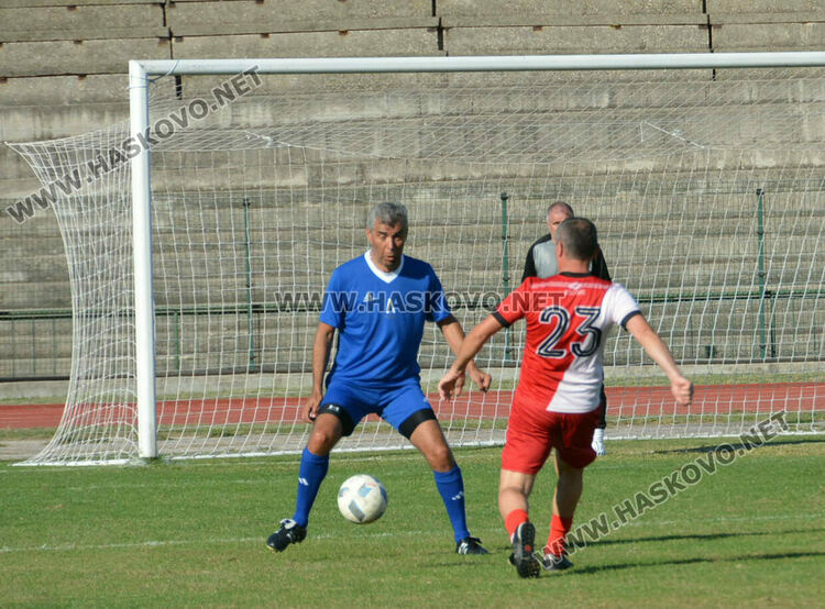 Валери Божинов се превърна в атракция на Ямача. Купата „Сашо Костов“ е синя! 