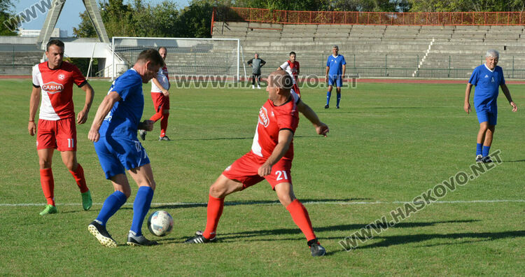 Валери Божинов се превърна в атракция на Ямача. Купата „Сашо Костов“ е синя! 