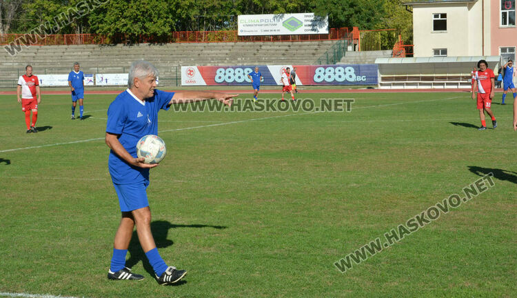 Валери Божинов се превърна в атракция на Ямача. Купата „Сашо Костов“ е синя! 