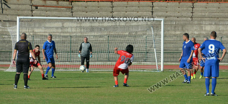 Валери Божинов се превърна в атракция на Ямача. Купата „Сашо Костов“ е синя! 