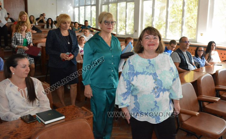 Тържествено откриха учебната година в УНСС-Хасково с рекорден брой бакалаври