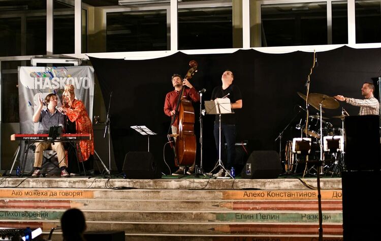 Закриха джаз фестивала в Хасково с Jam session  пред Младежкия център