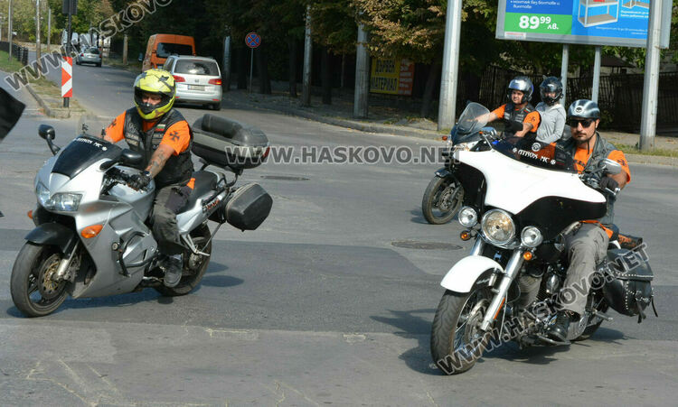 Мотошествие в памет на загиналите мотористи  мина по улиците на Хасково