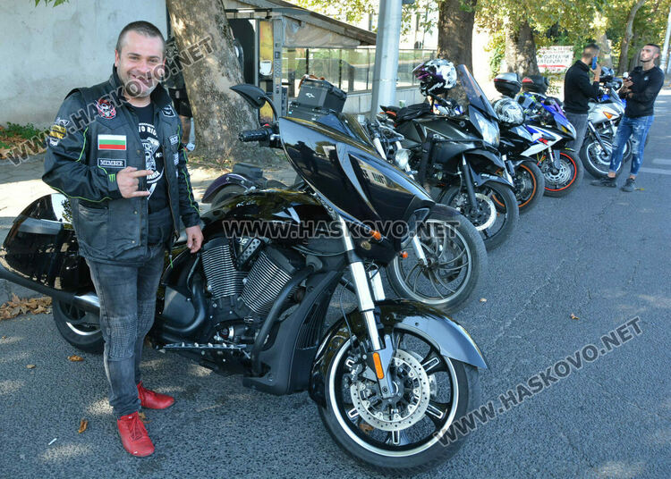 Мотошествие в памет на загиналите мотористи  мина по улиците на Хасково
