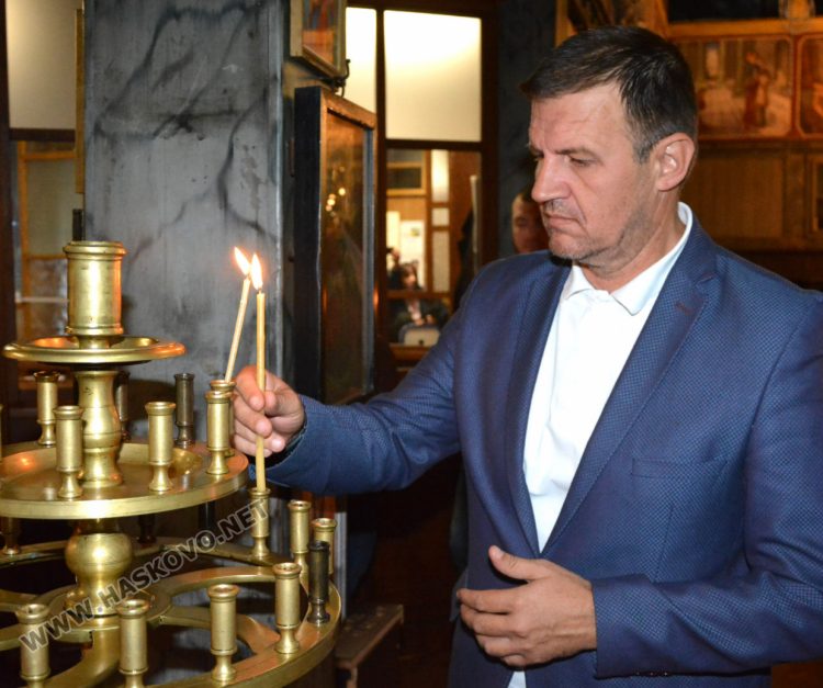 ГЕРБ-СДС откри кампанията си с водосвет и молебен за здраве и силно правителство на България 