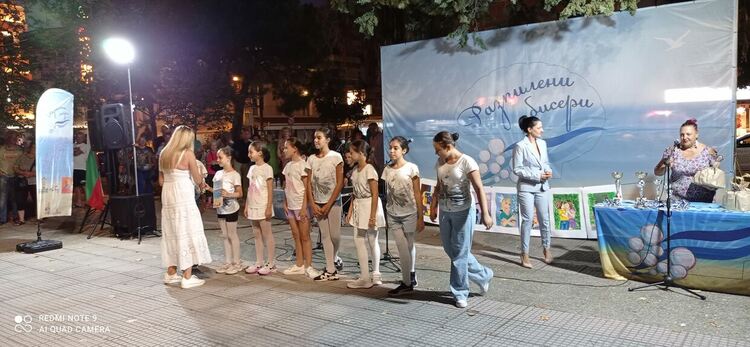 Хасковските школи донесоха куп отличия от фестивала „Разпилени бисери“