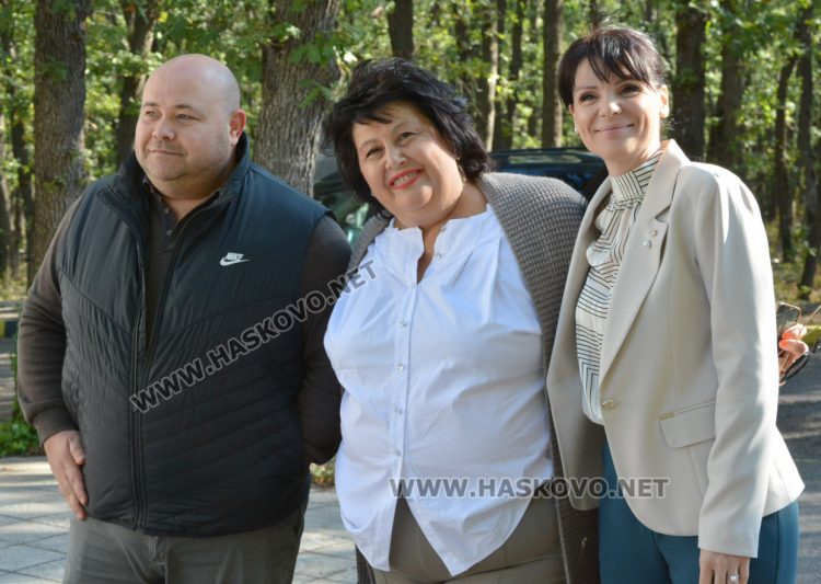 С много песни, танци и поезия отбелязаха Международния ден на възрастните хора в Хасково