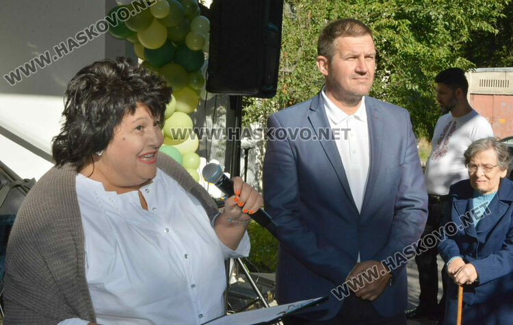 С много песни, танци и поезия отбелязаха Международния ден на възрастните хора в Хасково