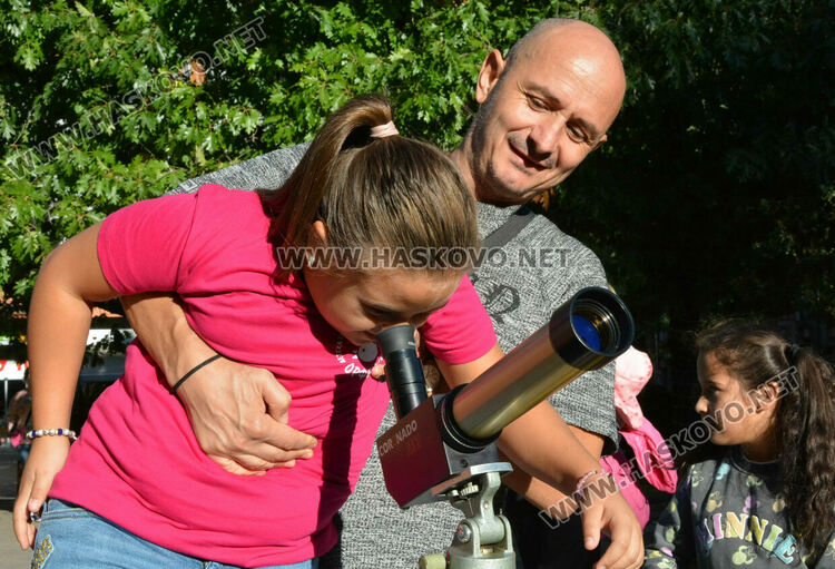 С концерт на пл. "Атлантически" школите от Младежкия център откриха новия творчески сезон