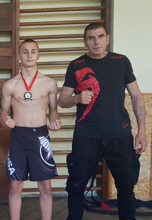 ММА бойците от Хасково спечелиха златен и два сребърни медала на държавно първенство