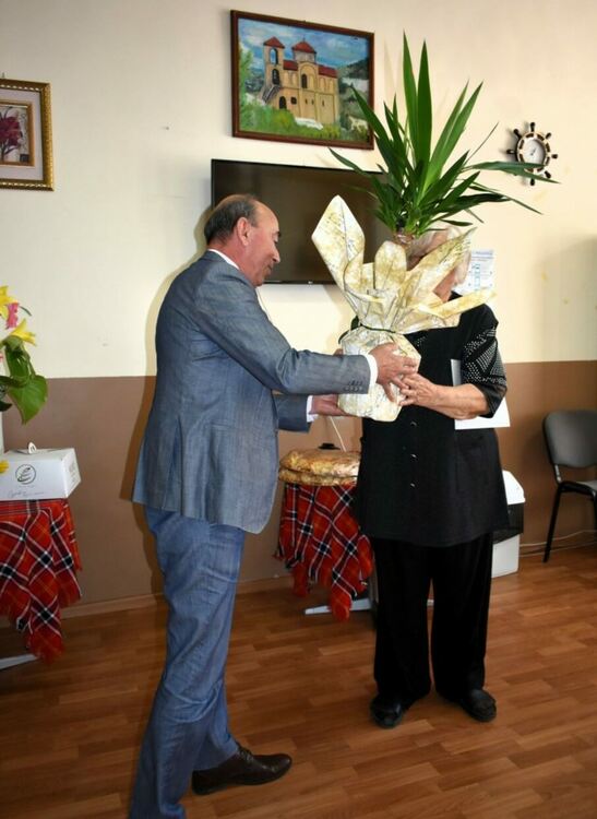 "Клуб на пенсионера" в Асеновград отпразнува Деня на възрастните хора 