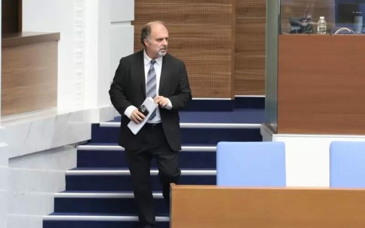 Според Найден Тодоров трябва да се орежат правомощията на директорите на културните институти.