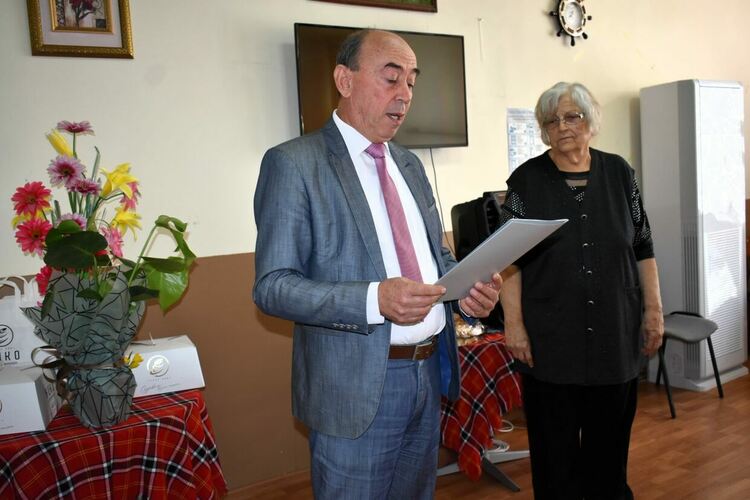 "Клуб на пенсионера" в Асеновград отпразнува Деня на възрастните хора 