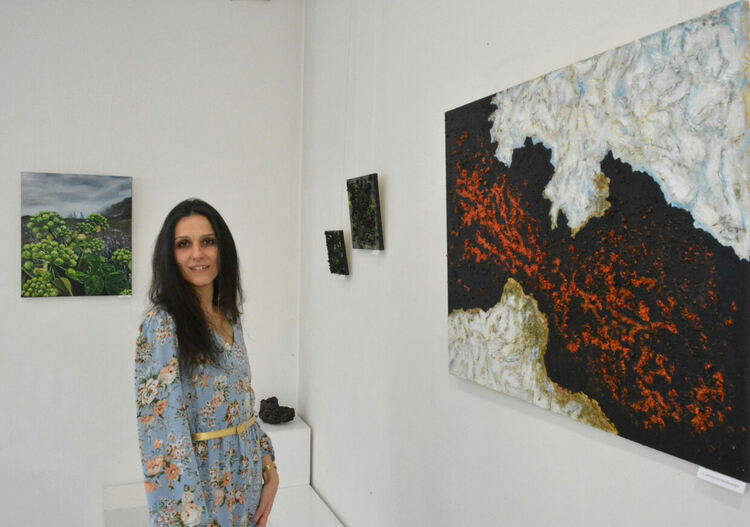  Тия Толева представи изложбата си „Исландия - над и отвъд“