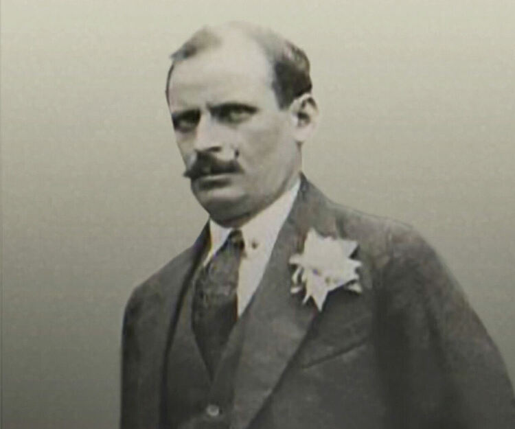 Бивш кмет издига паметник на войводата Димитър Маджаров в Свиленград