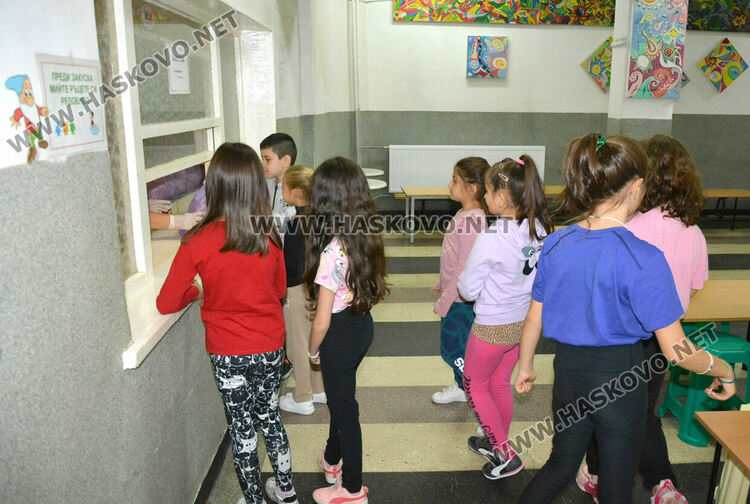 Няма нарушения при проверките на ОДБХ в училищните столове и бюфети в Хасковско