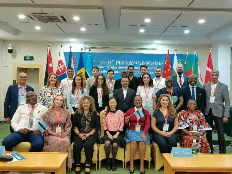 Радослава Ставрева участва в земеделски семинар в Китай