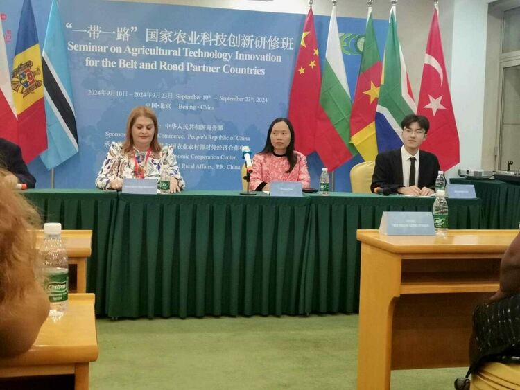 Радослава Ставрева участва в земеделски семинар в Китай