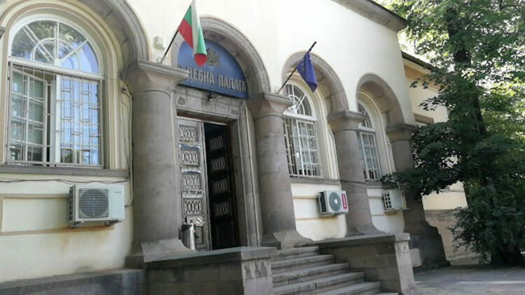 Караджаловец е наказан с пробация заради закана за учбийство