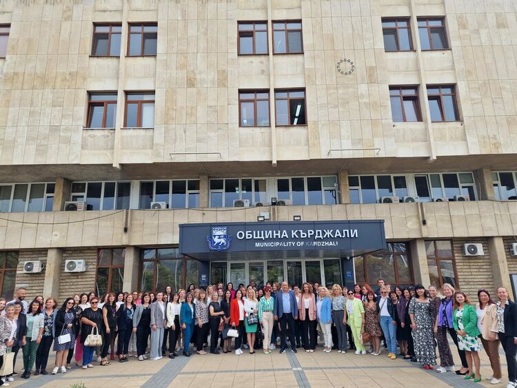 Ерол Мюмюн се срещна с учители