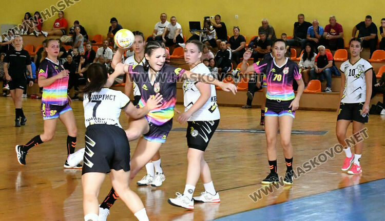 Хандбалистките на „Хасково“ с драматична загуба в последната секунда