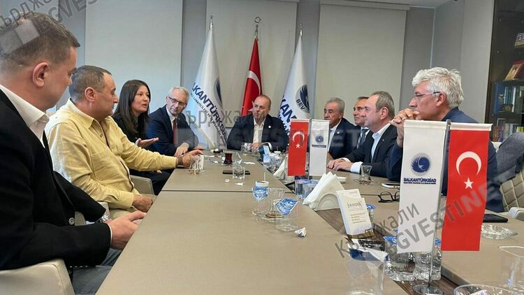 Изселниците ни в Турция с подкрепа за Сабахатин Гьокче и листата на коалиция ПП-ДБ в Кърджали