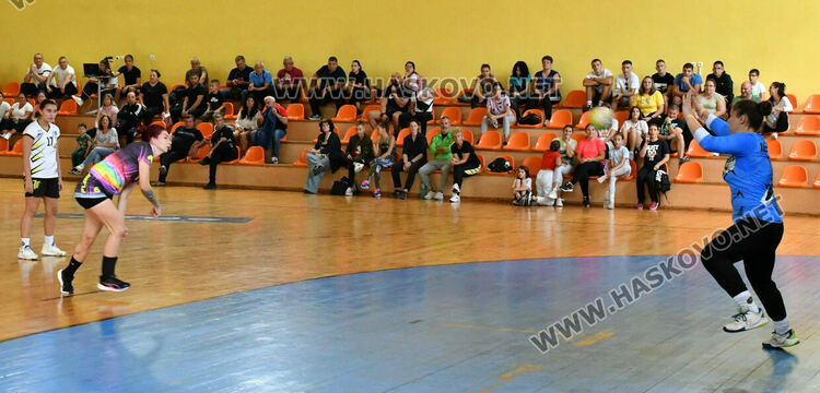 Хандбалистките на „Хасково“ с драматична загуба в последната секунда