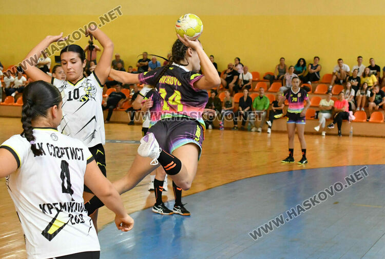 Хандбалистките на „Хасково“ с драматична загуба в последната секунда