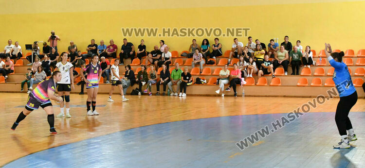 Хандбалистките на „Хасково“ с драматична загуба в последната секунда