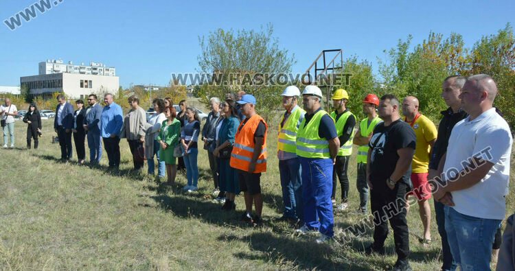 Започна изграждането на голям спортен комплекс до закрития басейн в Хасково