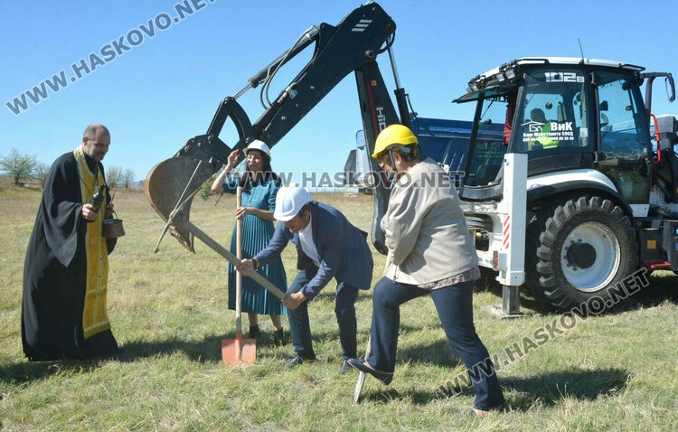 Започна изграждането на голям спортен комплекс до закрития басейн в Хасково