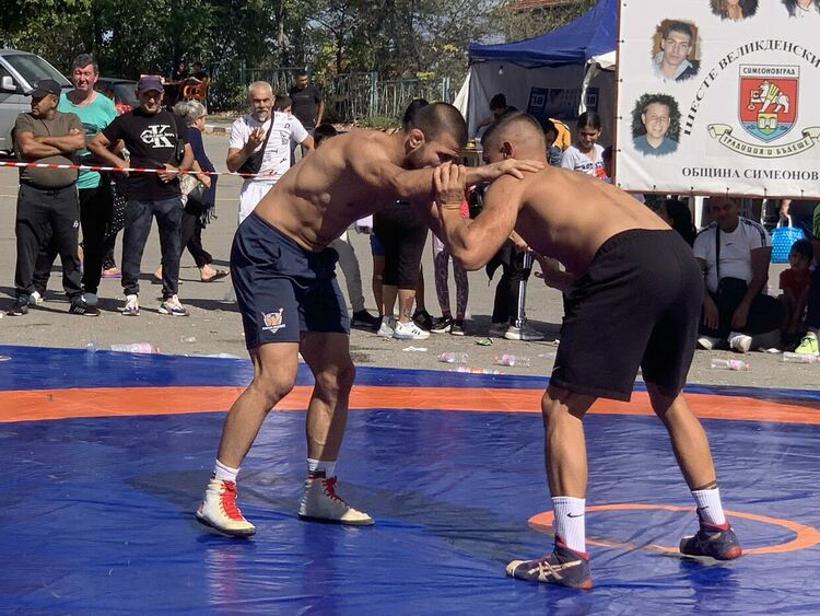 Георги Димитров отново е шампион в турнир по борба в Симеоновград 