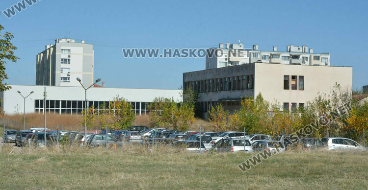 Започна изграждането на голям спортен комплекс до закрития басейн в Хасково