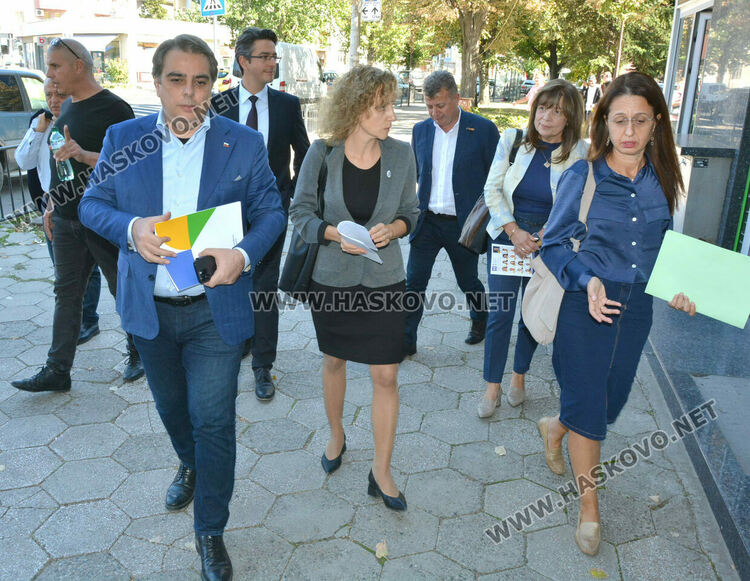 Асен Василев: Доходите трябва да вървят нагоре, повече инвестиции в образованието и здравеопазването