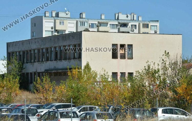 Започна изграждането на голям спортен комплекс до закрития басейн в Хасково