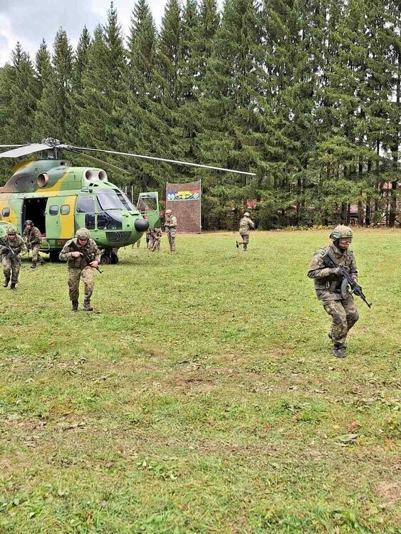 Военнослужещи от 101-ви Алпийски полк участват в международно учение в Румъния