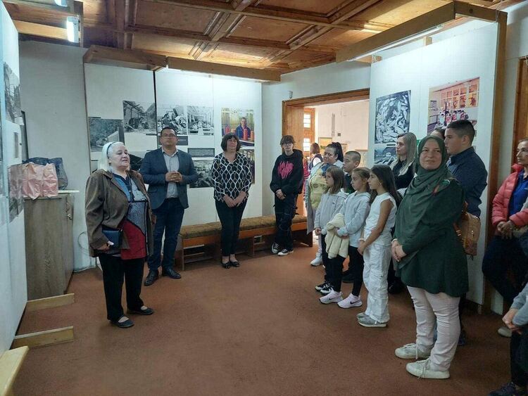 Наградиха участниците в конкурс за графична рисунка, посветен на 112-годишнината от Освобождението на град Девин и региона