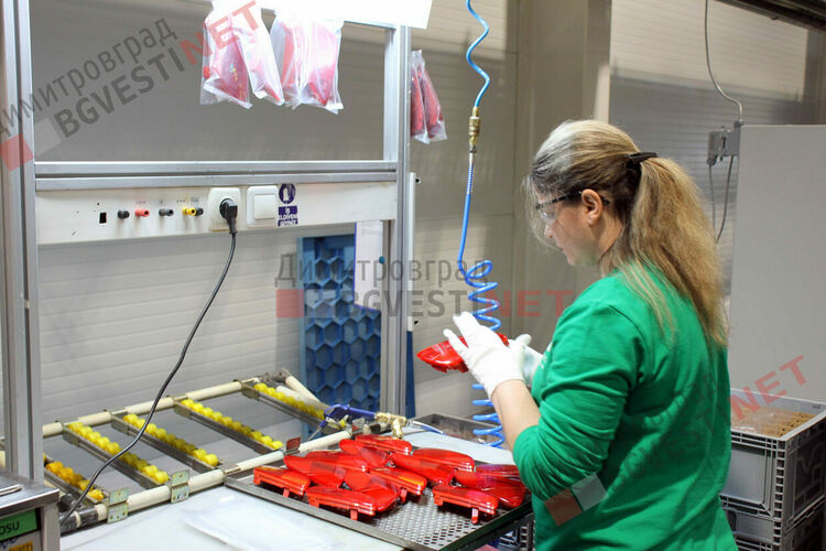 Десетки свободни работни места за Димитровград