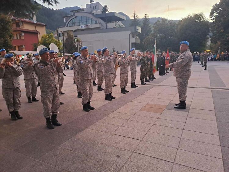 Тържествена заря-проверка по случай 112 години от Освобождението на град Девин и региона