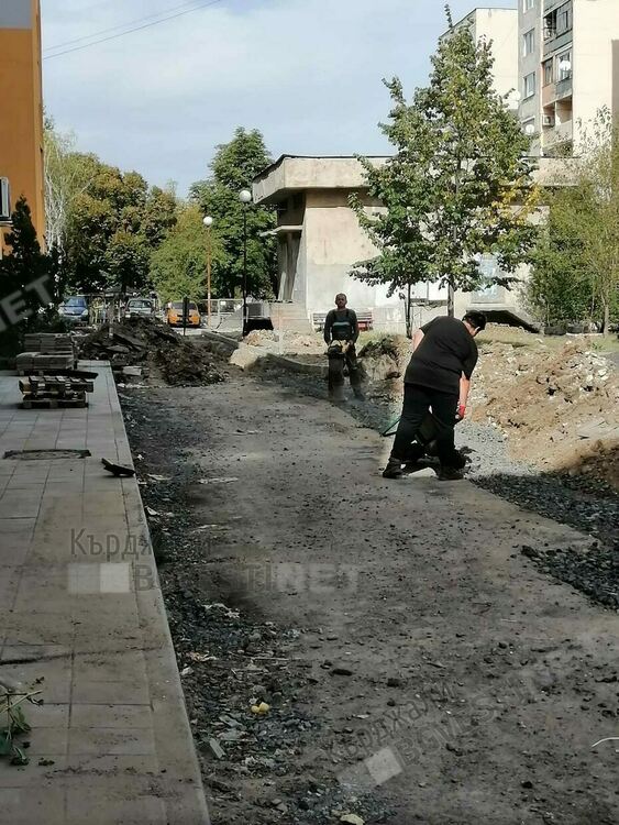 Жителите на блок 17 в кв.”Възрожденци” на Кърджали благодарни на Общината за основния ремонт