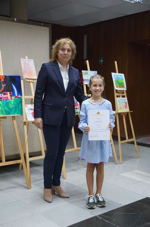 Наградиха победителите в конкурс за рисунка „Да си пожарникар е мисия за цял живот!“