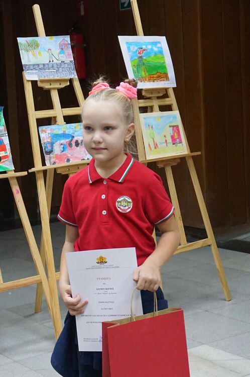 Наградиха победителите в конкурс за рисунка „Да си пожарникар е мисия за цял живот!“