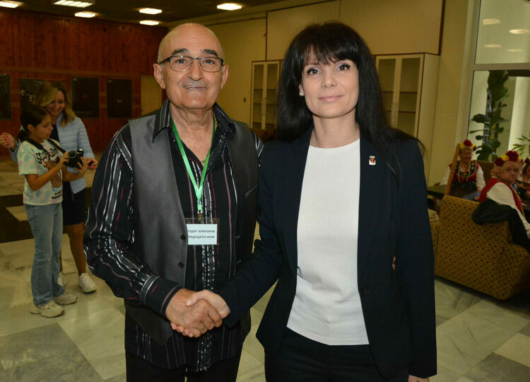 Славея на Тракия събра над 700 певци в Хасково