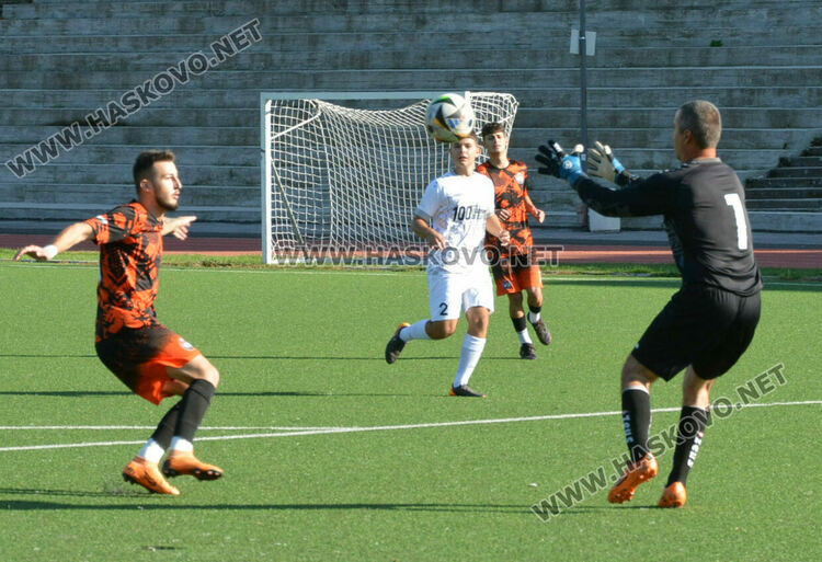 24 гола паднаха в шести кръг на областната група