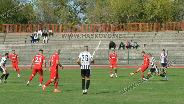 Драма с дузпи на Ямача. „Саяна“ победи „Локомотив“ (ГО) за Купа България 