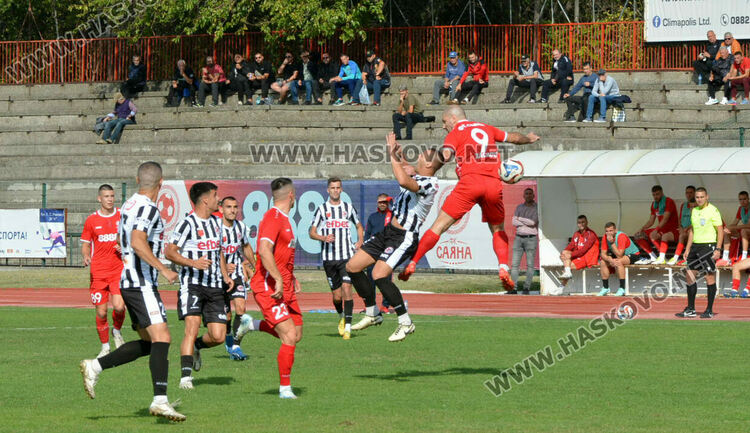 Драма с дузпи на Ямача. „Саяна“ победи „Локомотив“ (ГО) за Купа България 