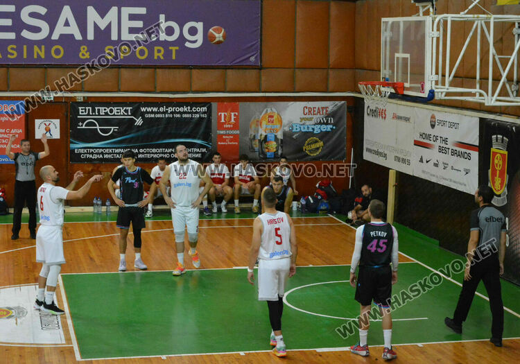Баскетболният “Хасково” с втора поредна победа 