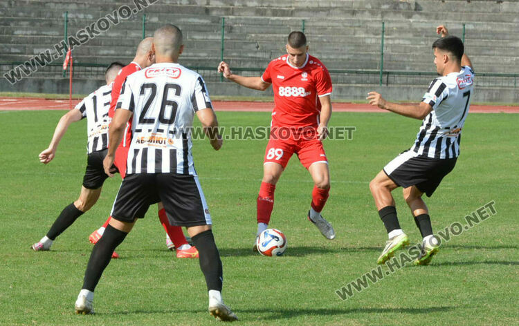 Драма с дузпи на Ямача. „Саяна“ победи „Локомотив“ (ГО) за Купа България 