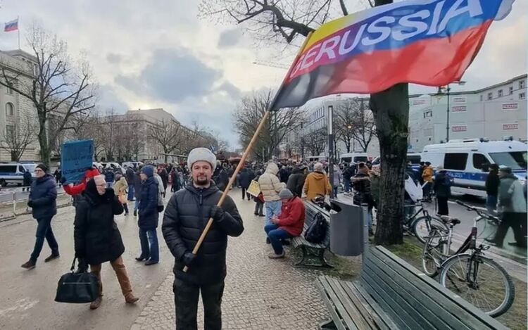 Нито един българин не избяга в Русия от "неолибералните политики"