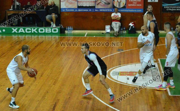Баскетболният “Хасково” с втора поредна победа 